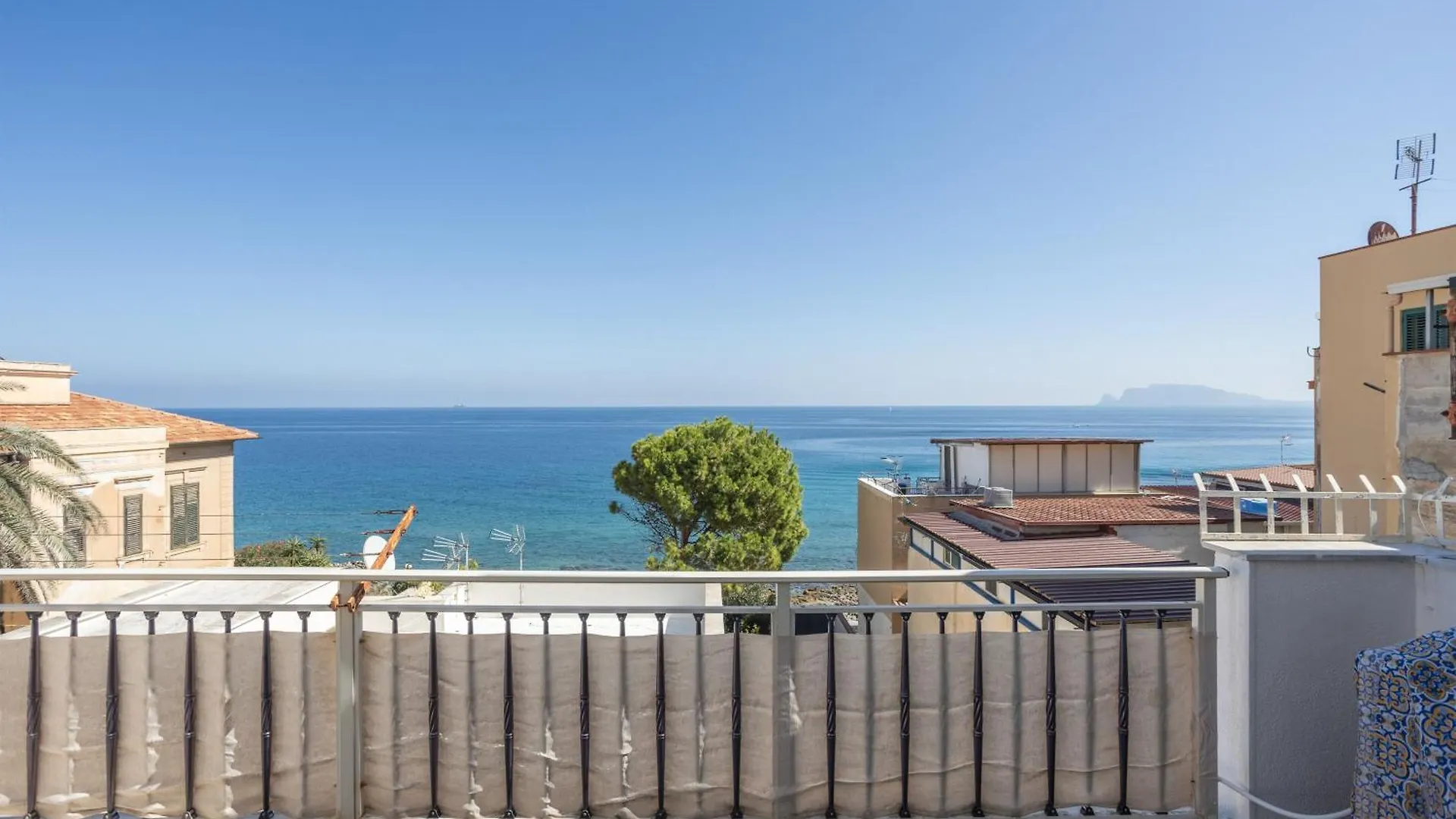 La Loggia Sul Mare Villa Palermo 0*,